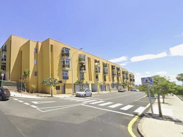 VIVIENDA EN AÑAZA