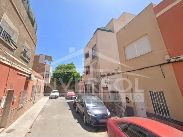 VIVIENDA EN CALLE TRUENO, ALMERIA