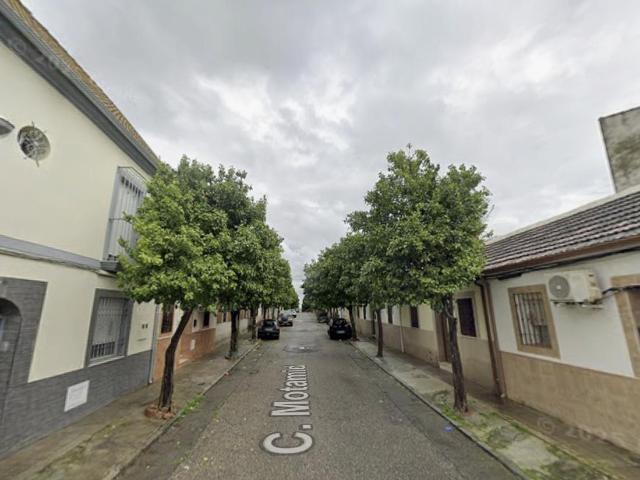 VIVIENDA EN CÓRDOBA