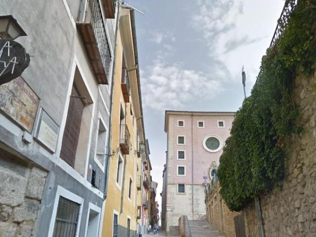 VIVIENDA EN CUENCA