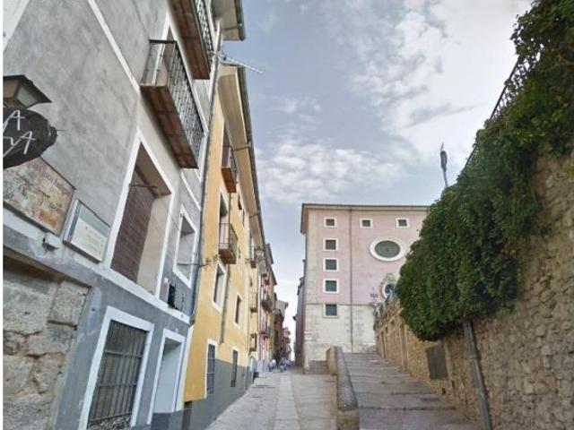 VIVIENDA EN CUENCA