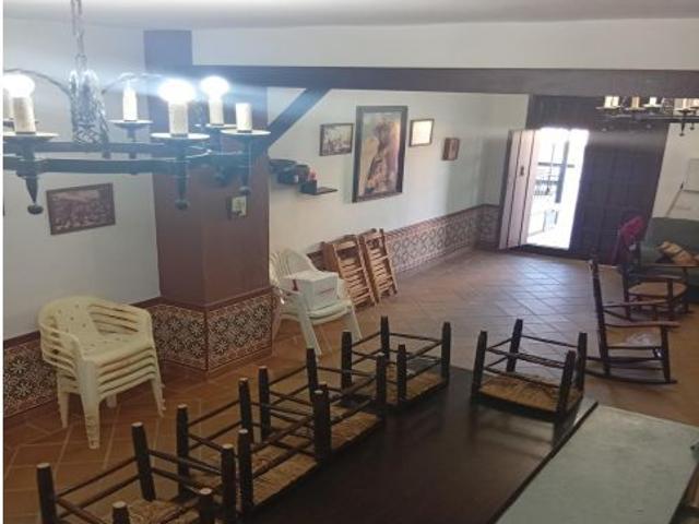 VIVIENDA EN EL ROCIO