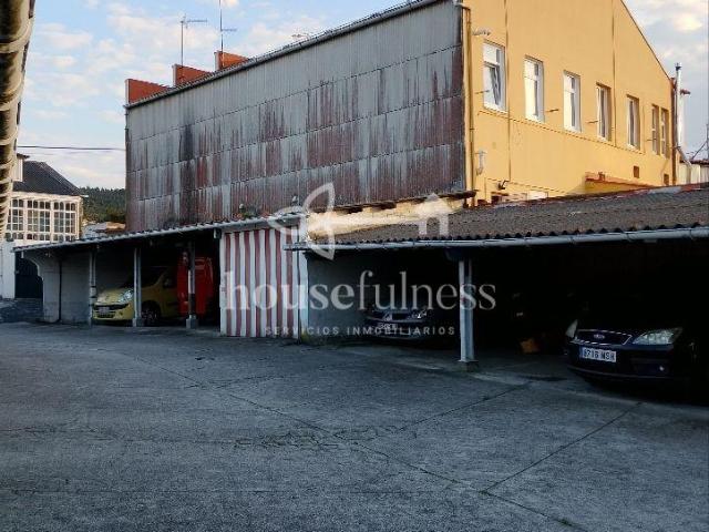 Vivienda en planta baja con terreno y parking en Neda