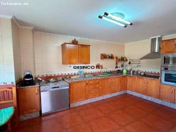 VIVIENDA EN PRIMERA PLANTA CON VISTAS PANORÁMICAS