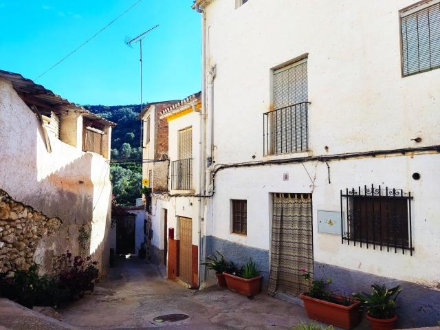 VIVIENDA EN SALERES EL VALLE