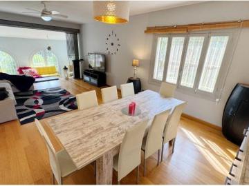 VIVIENDA EXCLUSIVA CON PISCINA, HUERTO Y PISTA PRIVADA DE BALONCESTO