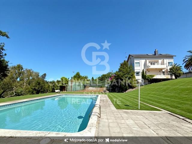 Vivienda exclusiva de 1000 m2 en venta Oleiros, España