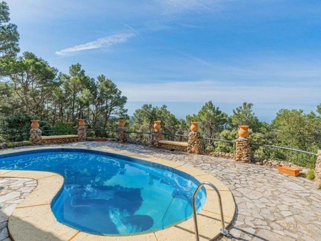 Vivienda exclusiva de 177 m2 en venta Puigpunyent, España