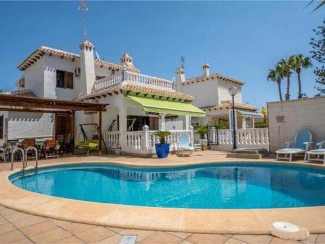 Vivienda exclusiva de 170 m2 en venta Playas de Orihuela, España