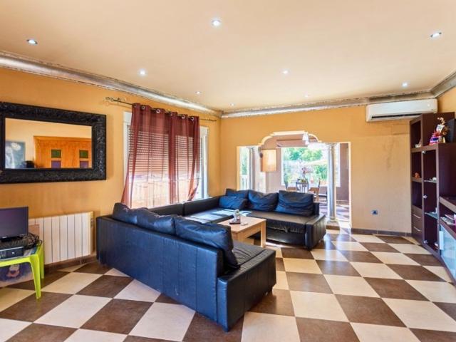 Vivienda exclusiva de 180 m2 en venta Benalmádena, España