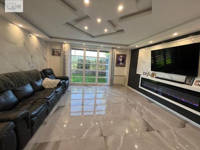 Vivienda exclusiva de 196 m2 en venta Nanclares de la Oca, España