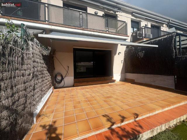 Vivienda exclusiva de 191 m2 en venta Vilanova i la Geltrú, España