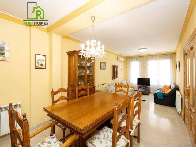 Vivienda exclusiva de 200 m2 en venta Granada, España