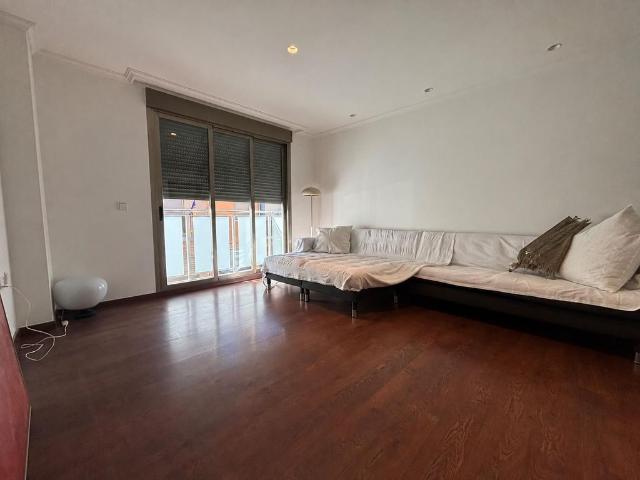 Vivienda exclusiva de 202 m2 en alquiler Valencia, España