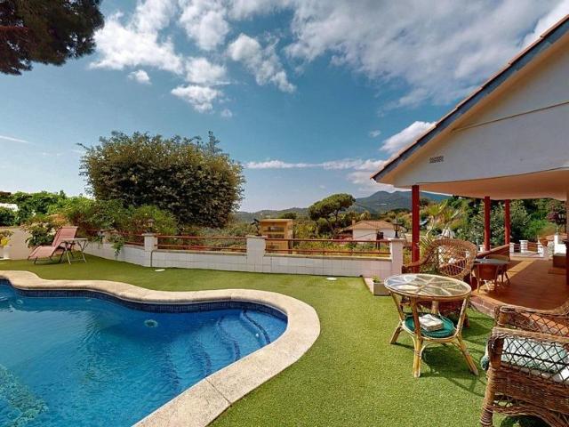 Vivienda exclusiva de 212 m2 en venta Arenys de Munt, España