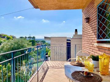 Vivienda exclusiva de 212 m2 en venta Castelbisbal, Cataluña