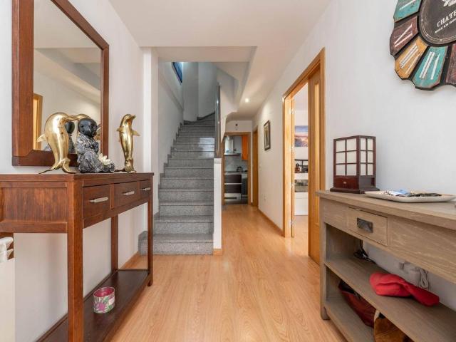 Vivienda exclusiva de 212 m2 en venta Granada, España