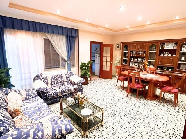 Vivienda exclusiva de 225 m2 en venta Burjassot, Comunidad Valenciana