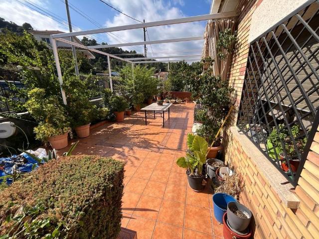 Vivienda exclusiva de 236 m2 en venta Santa Coloma de Cervelló, España