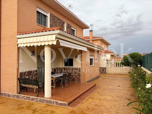 Vivienda exclusiva de 231 m2 en venta El Álamo, Comunidad de Madrid