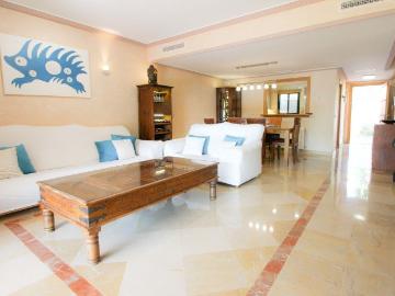Vivienda exclusiva de 240 m2 en alquiler The Golden Mile, Marbella, Andalucía