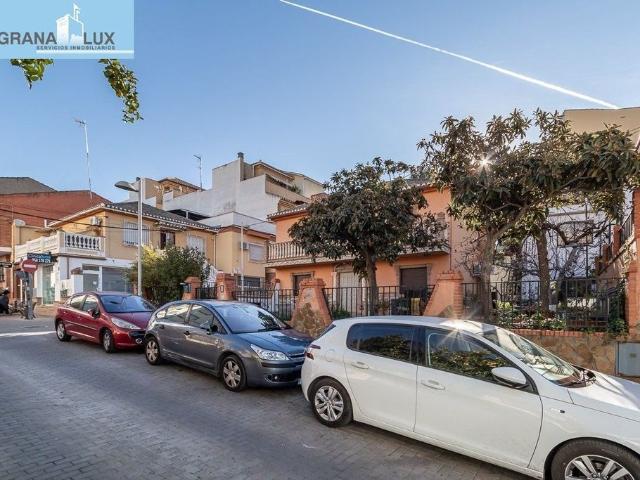 Vivienda exclusiva de 250 m2 en venta Huétor Vega, Andalucía