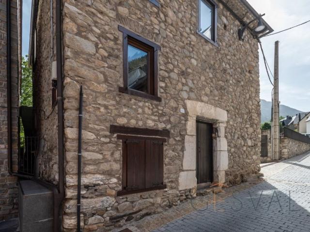 Vivienda exclusiva de 279 m2 en venta Naut Aran, Cataluña