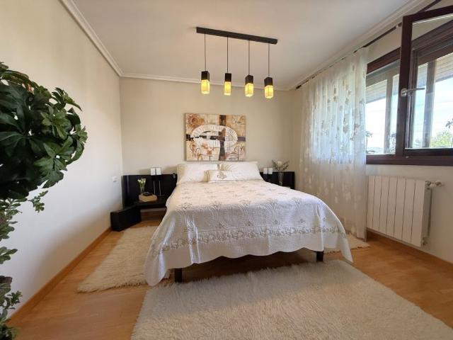 Vivienda exclusiva de 270 m2 en venta Uribarri Arrazua, País Vasco