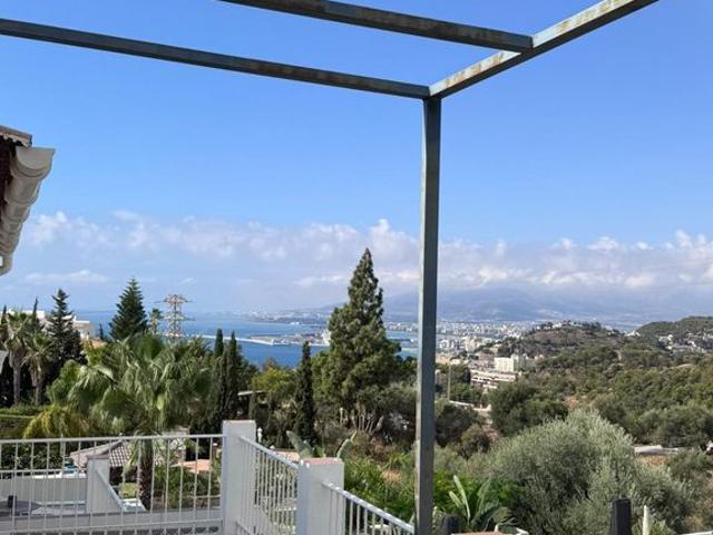 Vivienda exclusiva de 285 m2 en venta Málaga, Andalucía