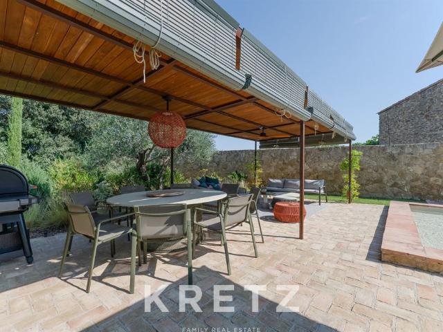 Vivienda exclusiva de 3000 m2 en venta Foixà, España