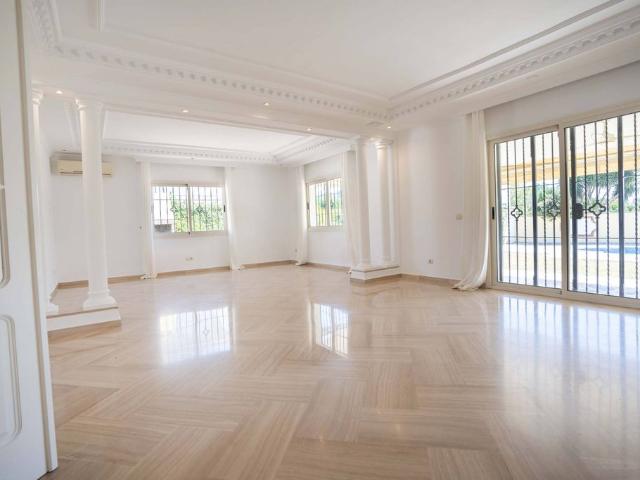 Vivienda exclusiva de 300 m2 en alquiler Estepona, España
