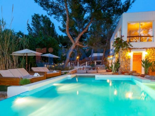 Vivienda de alto standing de 300 m2 en venta San Jose de la Atalaya, Baleares