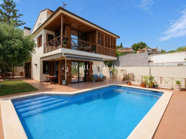 Vivienda exclusiva de 325 m2 en venta Sitges, Cataluña
