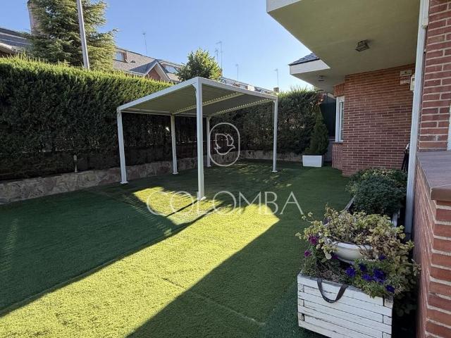 Vivienda de alto standing de 330 m2 en alquiler Madrid, España