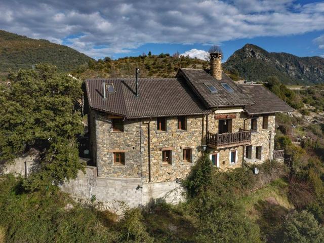 Villa / Chalet de 333 m2 en venta en Fanlo del Valle de Vío, España
