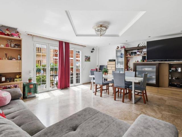 Vivienda exclusiva de 340 m2 en venta Godella, España