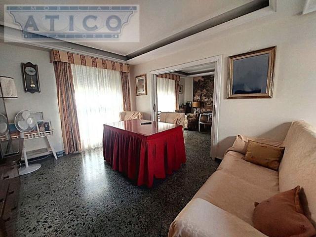 Vivienda exclusiva de 357 m2 en venta Cruz Roja, Sevilla, Provincia de Sevilla, Andalucía
