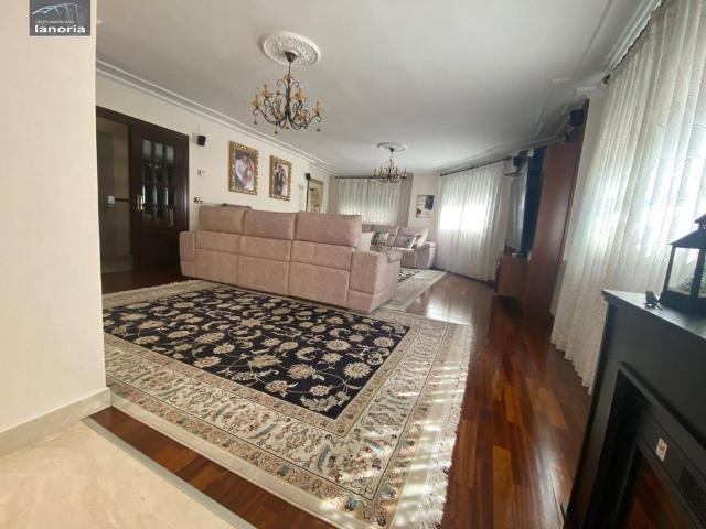 Vivienda exclusiva de 368 m2 en venta Albacete, Castilla La Mancha