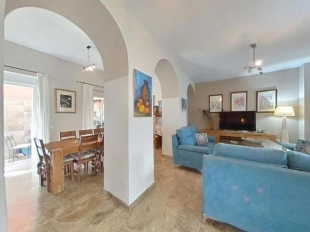 Vivienda exclusiva de 360 m2 en venta Córdoba, Andalucía