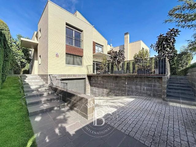 Vivienda exclusiva de 386 m2 en venta Vilassar de Dalt, Cataluña