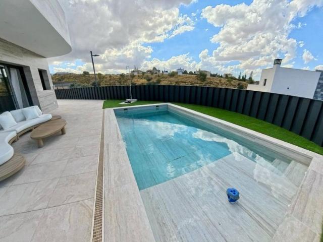 Vivienda exclusiva de 407 m2 en alquiler La Zubia, Andalucía
