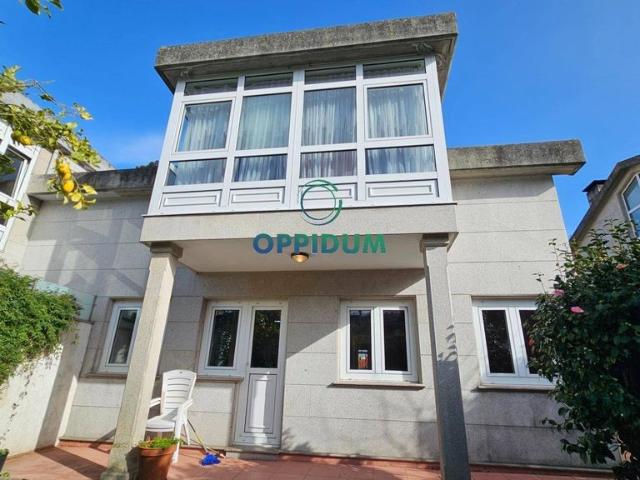 Vivienda exclusiva de 402 m2 en venta La Coruña, España