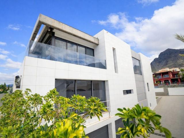 Vivienda exclusiva de 440 m2 en venta Adeje, Canarias