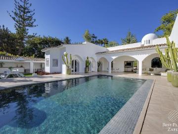 Vivienda exclusiva de 484 m2 en venta San Pedro de Alcántara, Andalucía
