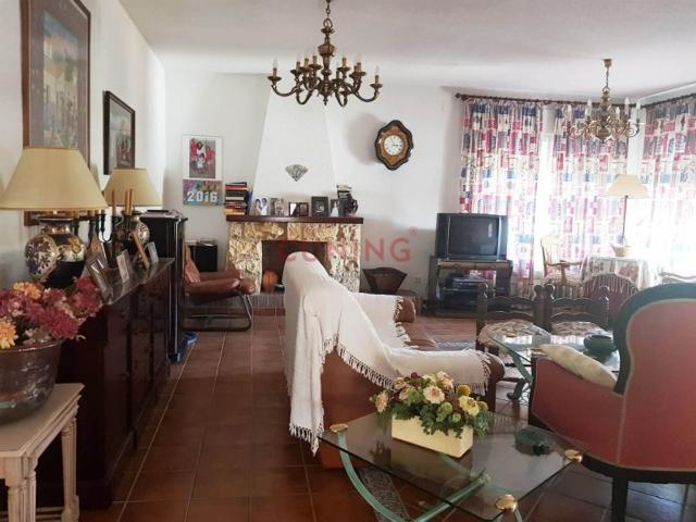 Vivienda exclusiva de 489 m2 en venta Nombela, España