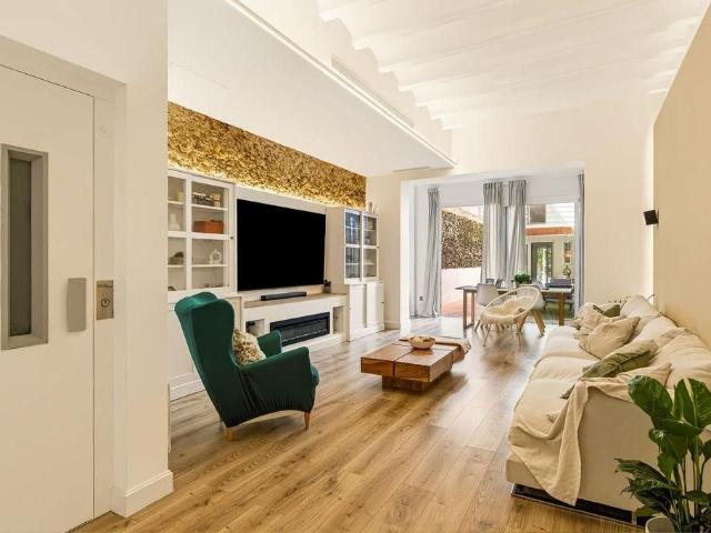 Vivienda exclusiva de 499 m2 en venta Castelbisbal, Cataluña