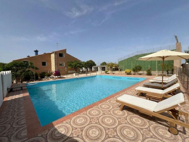 Vivienda exclusiva de 627 m2 en venta Bétera, España