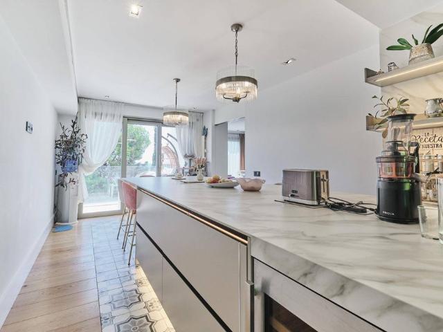 Vivienda exclusiva de 687 m2 en venta Barcelona, Cataluña