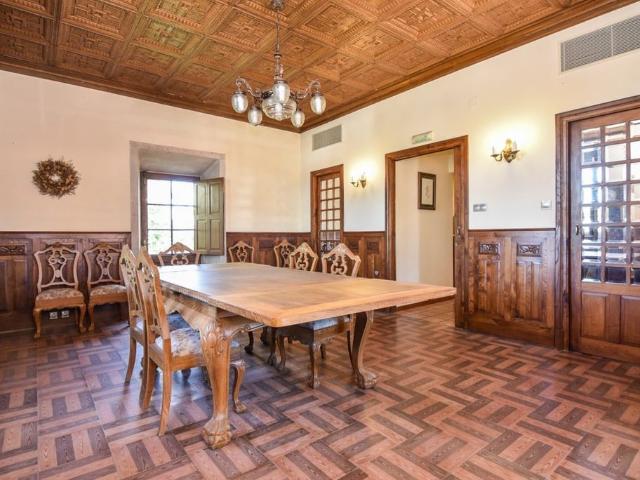 Vivienda exclusiva de 806 m2 en venta Oleiros, Galicia