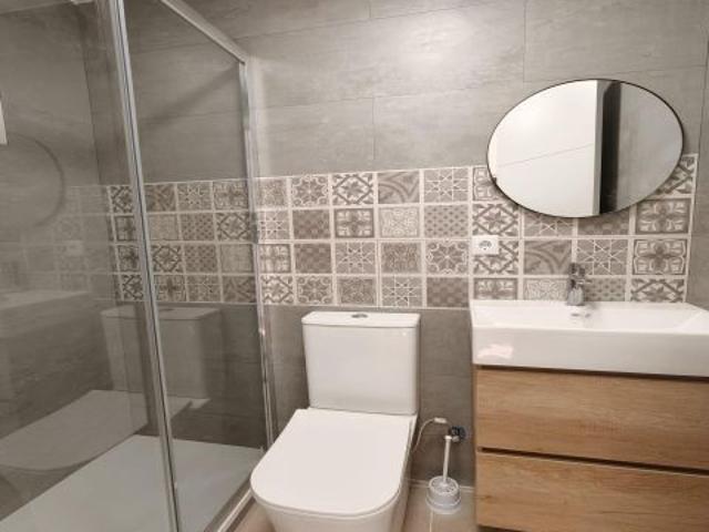 VIVIENDA EXCLUSIVAMENTE PARA ESTUDIANTES ALQUILER POR HABITACIÓN